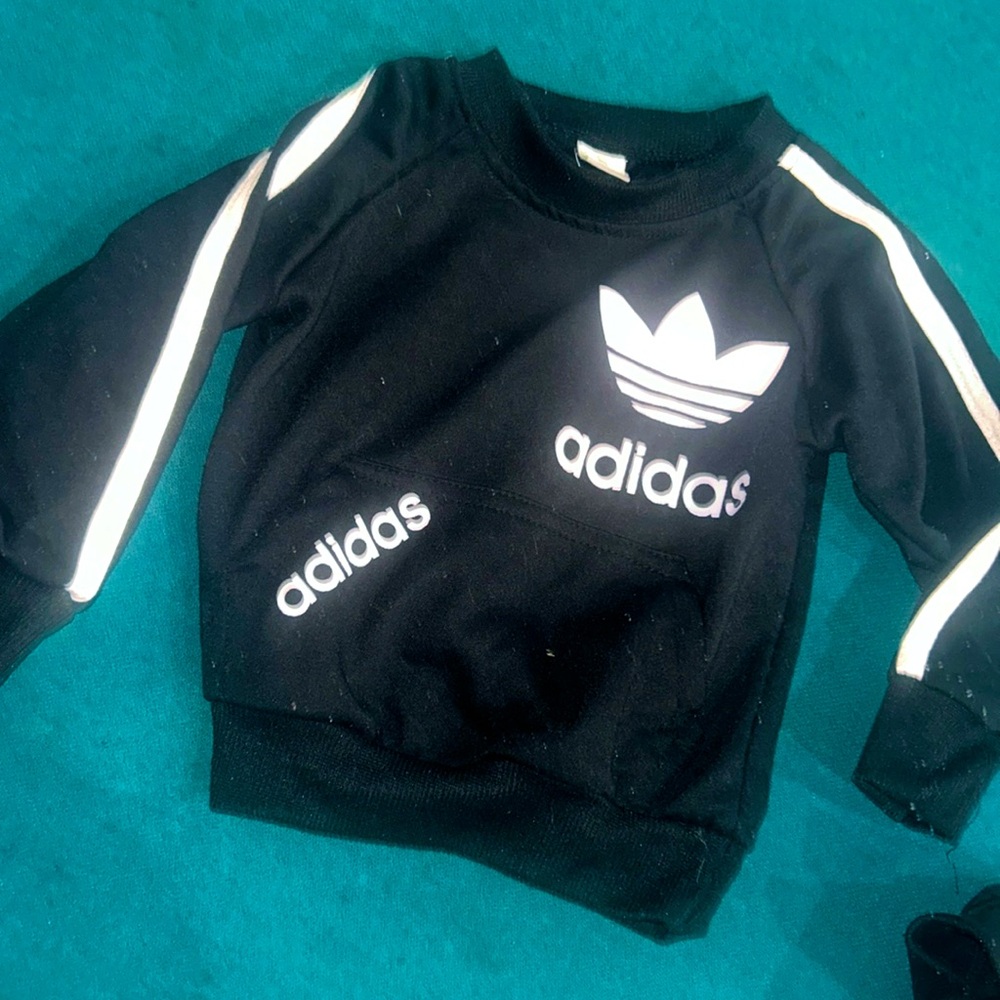 Adidas long sleeve jogging outfit